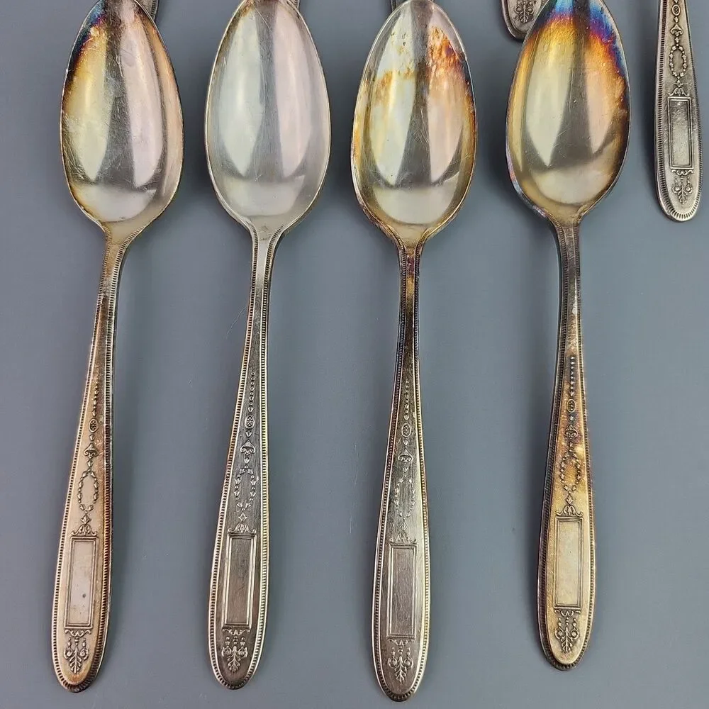 Vintage Set of 9 Oneida Community Teaspoons Plate Silverplate  Grosvenor Pattern
